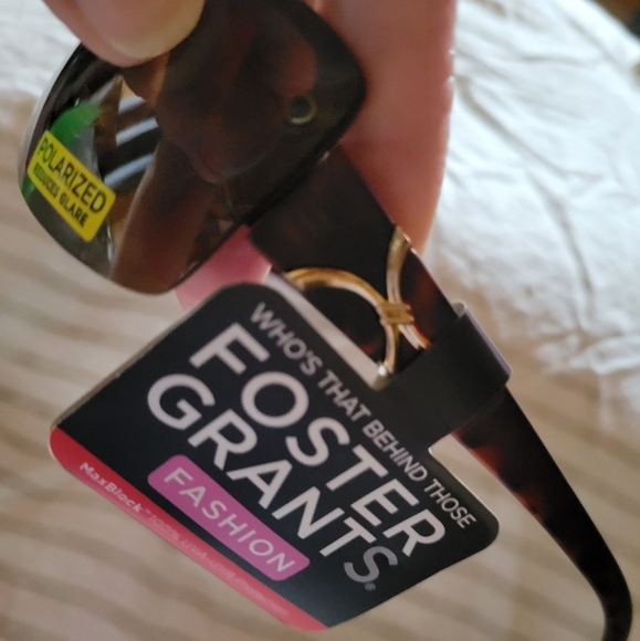 FOSTER GRANT Polorized Max Block 100% UVA UVB Sunglasses New - Picture 5 of 6